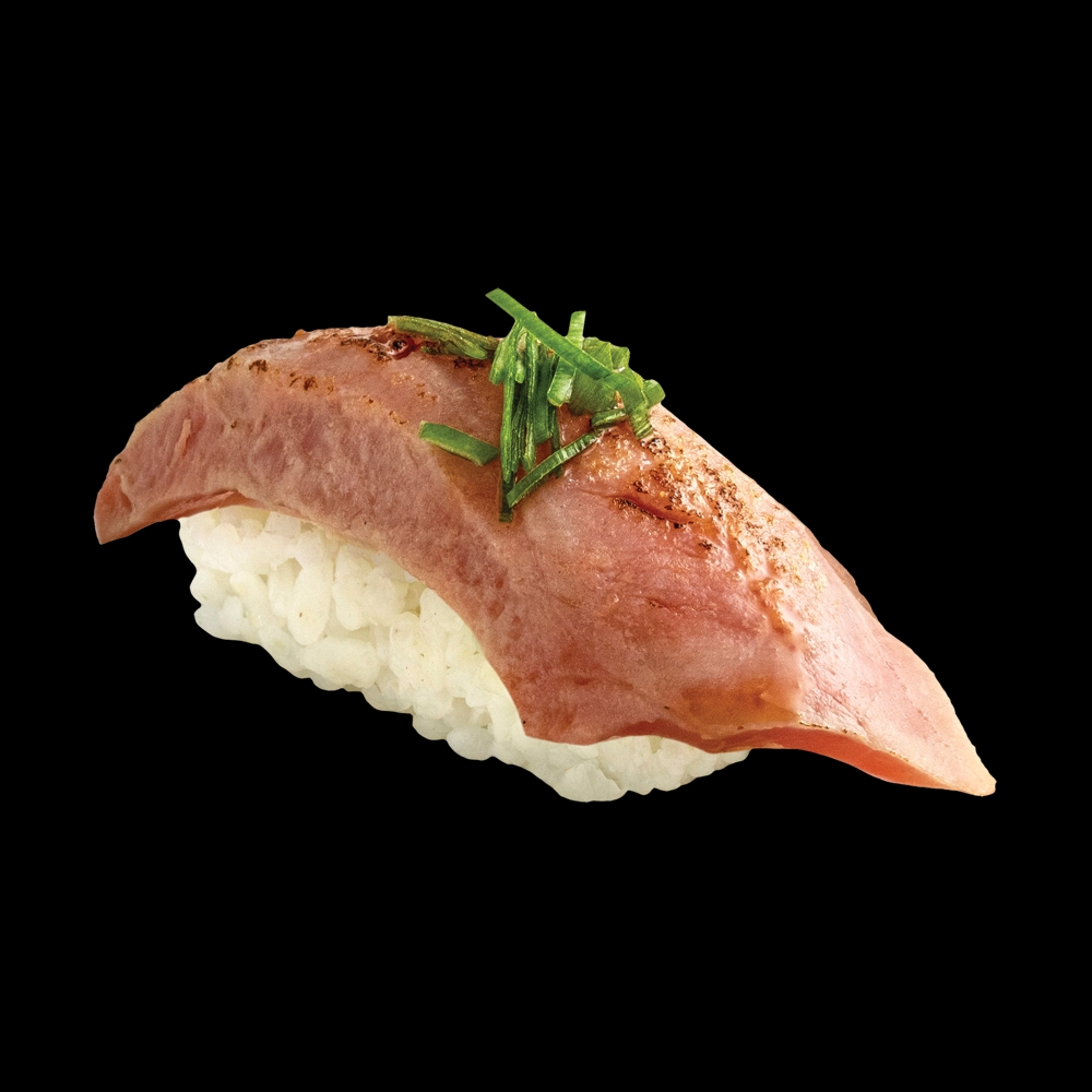 Roasted red tuna with nigiri kalbi sauce and spring onions